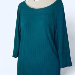 Chicos Teal blue top with a relaxed fit 0